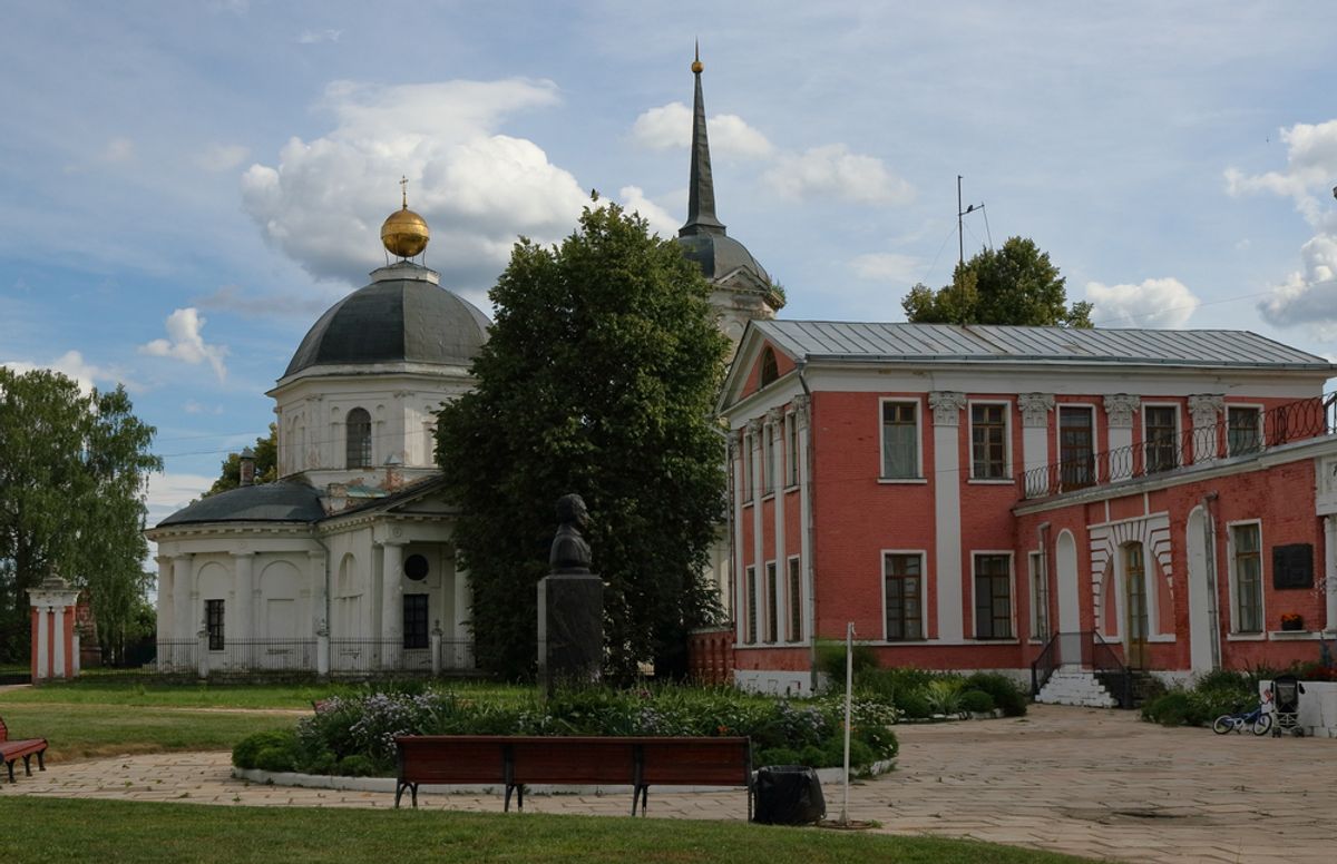 Дом-дворец построен архитектором Казаковым