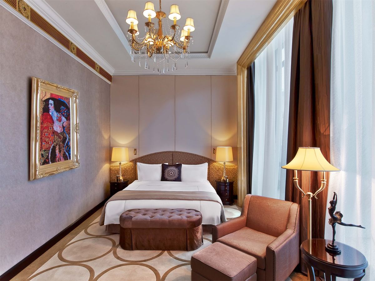 Гостиница на никольской москва. Никольская 12 отель St.Regis. St Regis Moscow Nikolskaya. St. Regis Moscow Nikolskaya 5*. Отель ст Реджис Никольская 12.